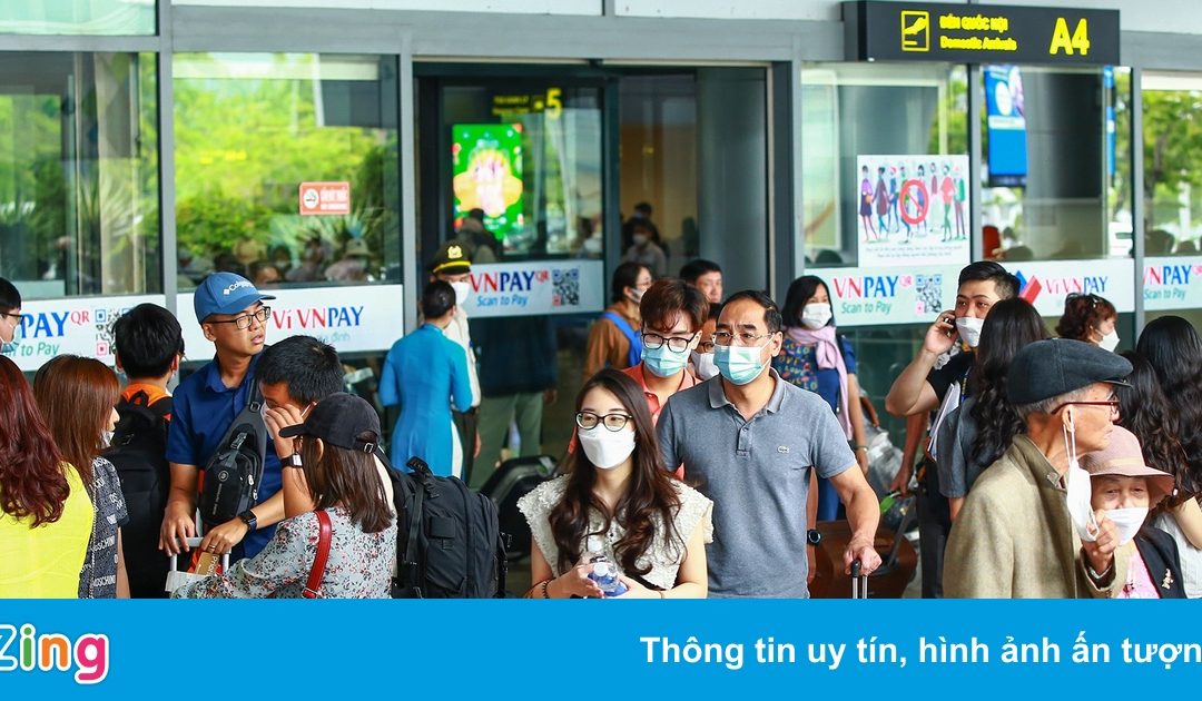 Sân bay Đà Nẵng chật kín du khách – Du lịch