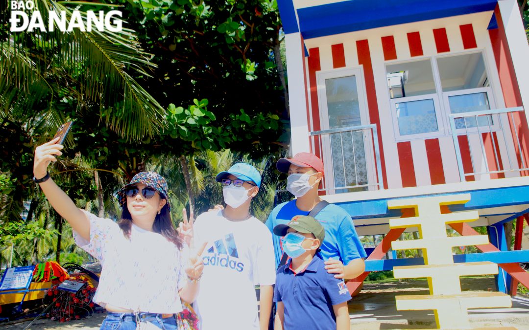Thay “áo mới” cho các trạm cứu hộ bãi biển du lịch Đà Nẵng
